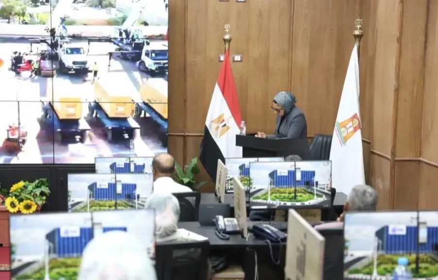 محافظ الوادي الجديد تشهد محاكاة لإدارة الأزمات من داخل مركز السيطرة والأزمات