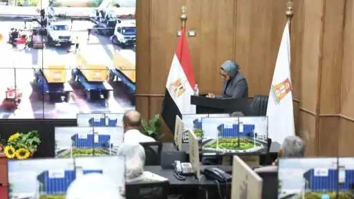 محافظ الوادي الجديد تشهد محاكاة لإدارة الأزمات من داخل مركز السيطرة والأزمات