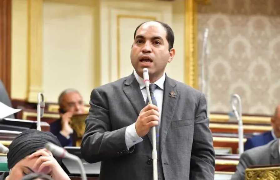 عمرو درويش: قرارات زيادة الأجور تعكس انحيازا كاملا ومستمرًا من الرئيس للمواطن