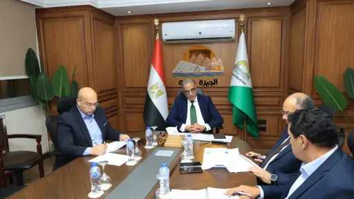 محافظ الجيزة يتابع أداء مركز ومدينة منشأة القناطر... محافظ الجيزة يتابع أداء مركز ومدينة منشأة القناطر ويوجه بتسريع إنجاز ملفات التصالح وتقنين الأراضي