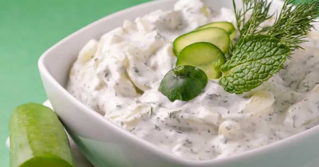 طريقة عمل سلطة الزبادي بالخيار