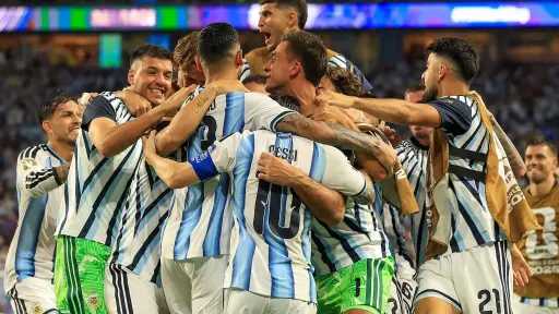 كيف يفكر سكالوني في تشكيل الأرجنتين لمواجهة مصر... كيف يفكر سكالوني في تشكيل الأرجنتين لمواجهة مصر بمونديال 2026؟