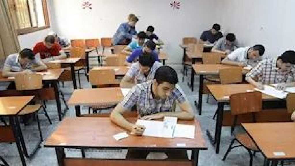 طلاب الثانوية العامة يؤدون اليوم امتحان اللغة الأجنبية الأولى بمحافظات الجمهورية