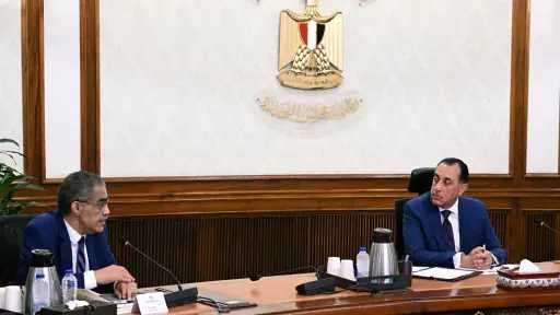 رئيس الوزراء يستعرض مع وزير الدولة للإعلام آليات... رئيس الوزراء يستعرض مع وزير الدولة للإعلام آليات تنفيذ تكليفات الرئيس