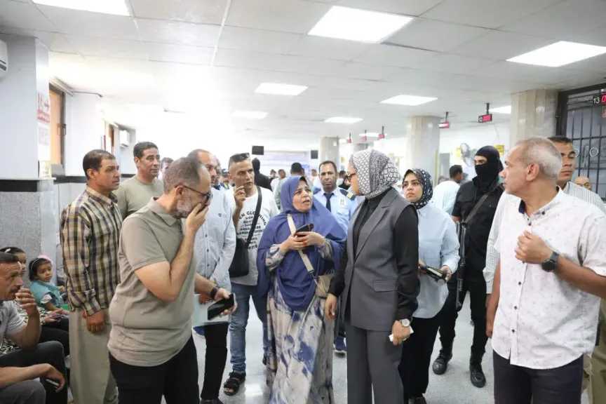 في زيارة مفاجئة.. محافظ الوادي الجديد تتابع سير العمل بالمركز التكنولوجي بالخارجة