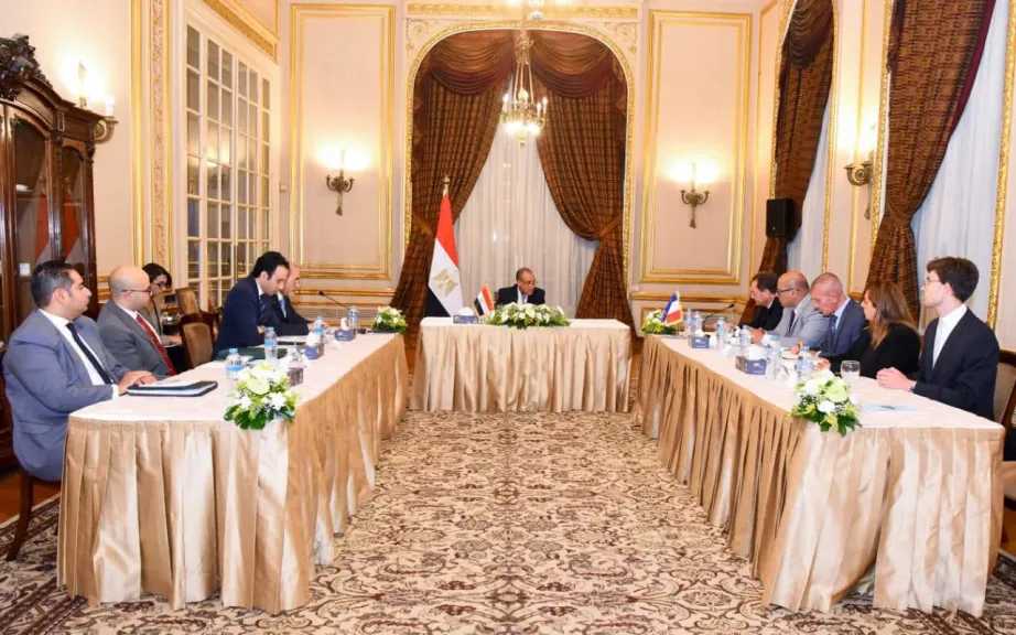 وزير الخارجية يشهد مراسم التوقيع على إعلان النوايا للتعاون في مجال الهجرة بين مصر وفرنسا