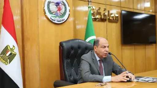 محافظ المنيا: حريصون على إتاحة الفرصة أمام المواطنين لتقنين أوضاعهم والاستفادة من قانون التصالح
