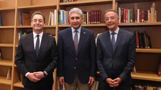 وزير السياحة والآثار يفتتح مكتبة المتحف المصري الكبير وزير السياحة والآثار يفتتح مكتبة المتحف المصري الكبير