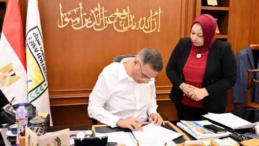 محافظ جنوب سيناء يعتمد تنسيق المرحلة الأولى للقبول... محافظ جنوب سيناء يعتمد تنسيق المرحلة الأولى للقبول بالصف الأول الثانوي العام والفني للعام الدراسي 2026/2027