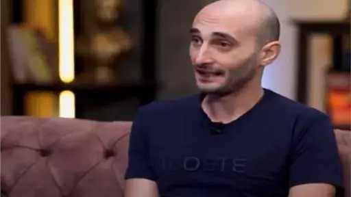 معوض إسماعيل يعلن تفاصيل عزاء والده بعد تشييع... معوض إسماعيل يعلن تفاصيل عزاء والده بعد تشييع جثمانه