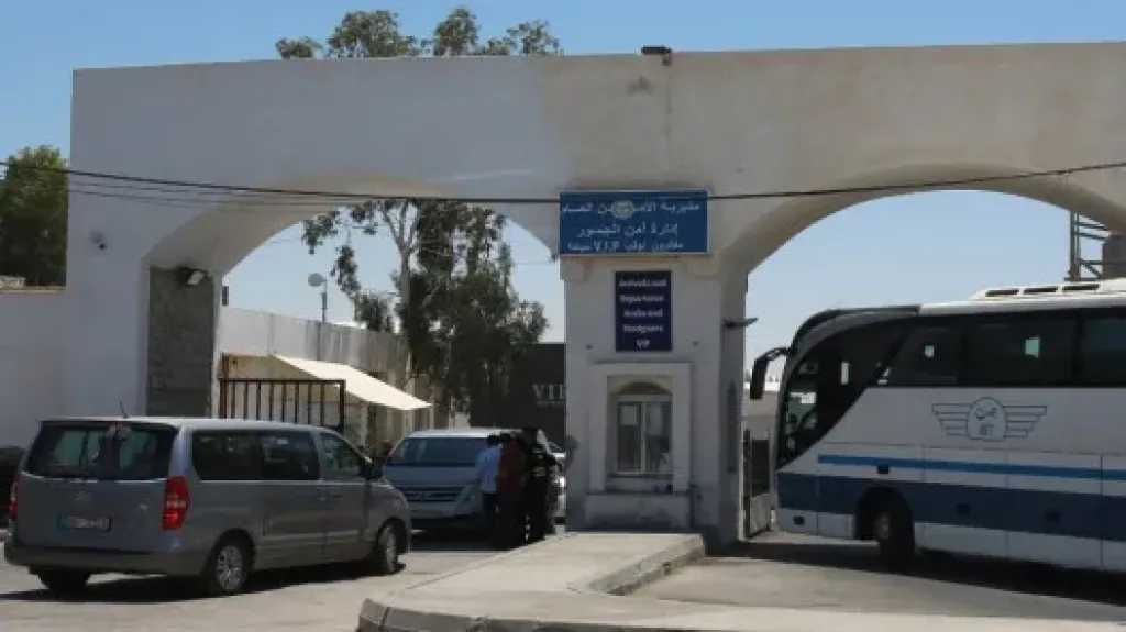 الأردن: إضراب بالجانب الإسرائيلي يعطل حركة السفر عبر جسر الملك حسين ويمنع عبور نصف الحافلات