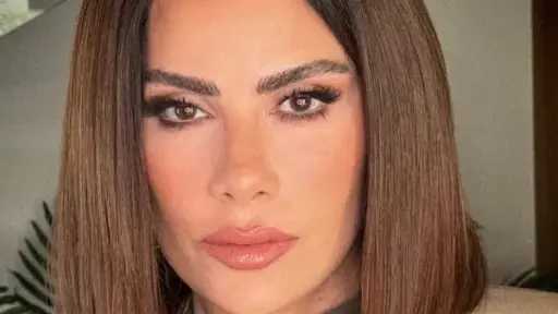 لن تصدق سعر فستان صبا مبارك لن تصدق سعر فستان صبا مبارك