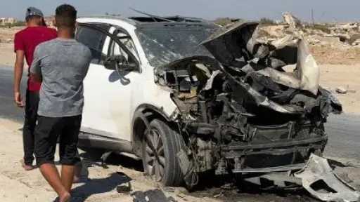 شهيد وإصابات إثر قصف الاحتلال سيارة وسط قطاع... شهيد وإصابات إثر قصف الاحتلال سيارة وسط قطاع غزة