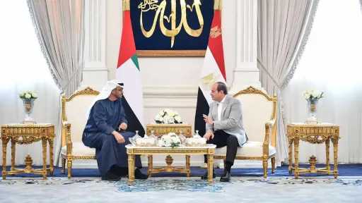 السيسي يستقبل نظيره الإماراتي ويبحثان العلاقات الثنائية والقضايا... السيسي يستقبل نظيره الإماراتي ويبحثان العلاقات الثنائية والقضايا الإقليمية والدولية