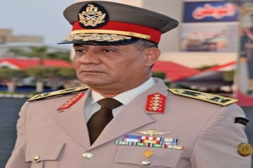 وزير الدفاع 