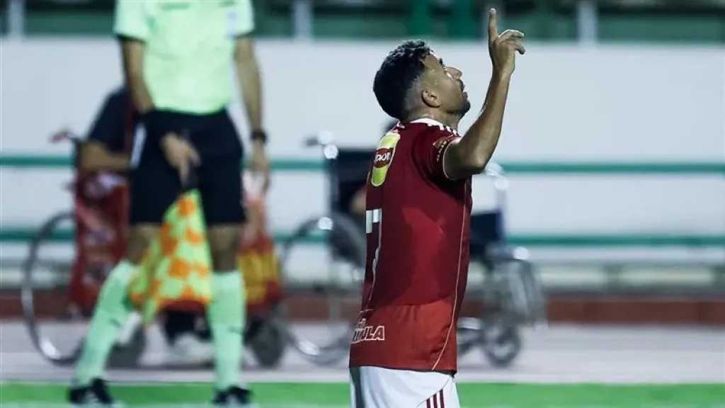 72 ساعة فاصلة.. مصير تريزيجيه بين الأهلي والرياض السعودي