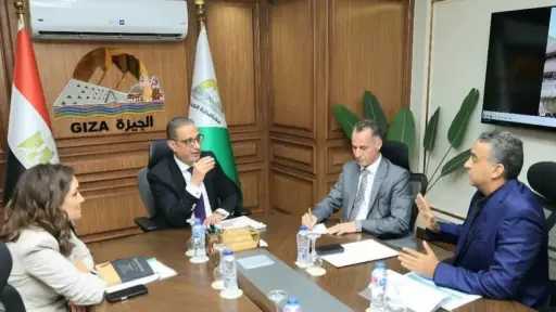محافظ الجيزة يتابع حملات إزالة التعديات بسوق العامل الأول في حي إمبابة