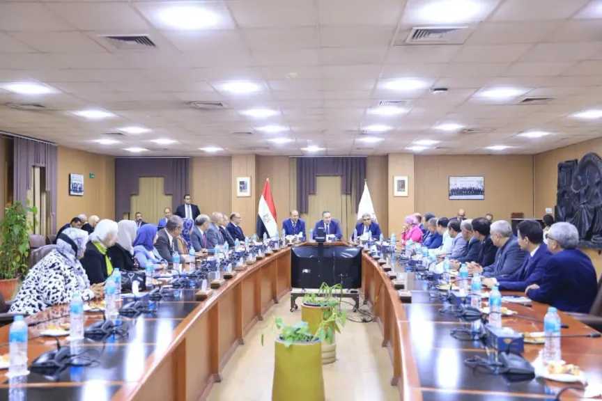 وزير التعليم العالي يترأس اجتماع مجلس جامعة المنصورة بحضور محافظ الدقهلية ورئيس الجامعة