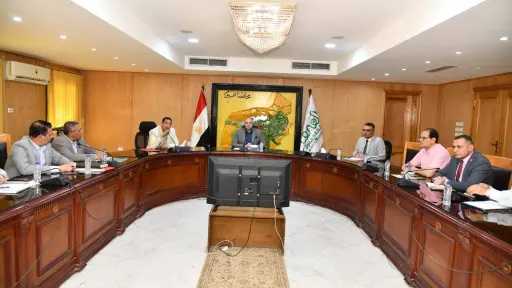 محافظ الفيوم يتابع معدلات الأداء وآخر المستجدات بملف... محافظ الفيوم يتابع معدلات الأداء وآخر المستجدات بملف التصالح في مخالفات البناء