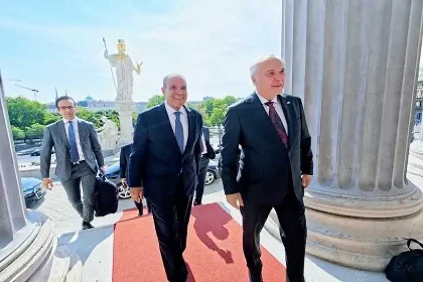 وزير الخارجية يلتقي مع رئيس البرلمان النمساوي