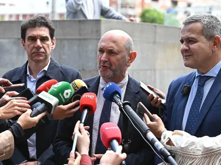 رئيس الاتحاد الإسباني يحسم الجدل بشأن نهائي مونديال 2030: إسبانيا تقود البطولة