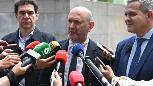 رئيس الاتحاد الإسباني يحسم الجدل بشأن نهائي مونديال... رئيس الاتحاد الإسباني يحسم الجدل بشأن نهائي مونديال 2030: إسبانيا تقود البطولة