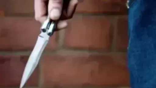 شاب يطعن زوج شقيقته بسكين خلال مشاجرة أسرية... شاب يطعن زوج شقيقته بسكين خلال مشاجرة أسرية فى المنيا