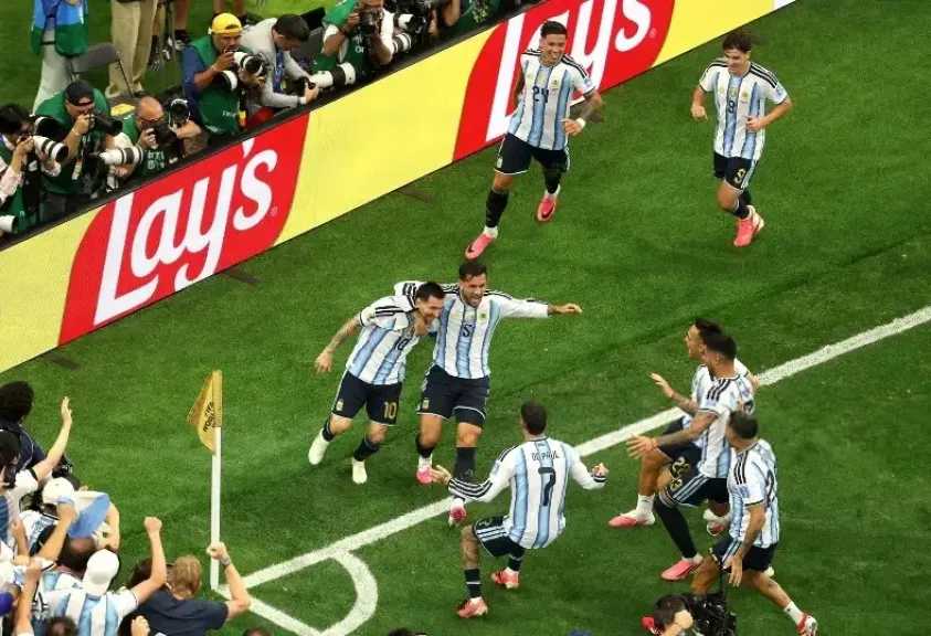 فيفا يُعلن حكام مباراة الأرجنتين وإسبانيا بنهائي كأس العالم 2026