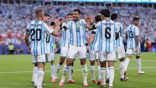 فيفا يفتح تحقيقًا تأديبيًا في أحداث العنف التي... فيفا يفتح تحقيقًا تأديبيًا في أحداث العنف التي شهدتها نهاية نهائي كأس العالم