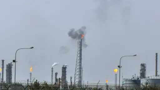 قطر: استهداف إيران لمحطات الكهرباء والمياه في الكويت... قطر: استهداف إيران لمحطات الكهرباء والمياه في الكويت يتجاوز كل الخطوط الحمراء