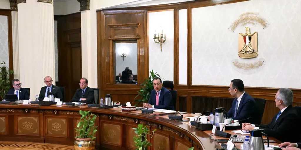 مدبولي يتابع تنفيذ تكليفات الرئيس السيسي بشأن التوسع في التحول الرقمي لحماية المال العام