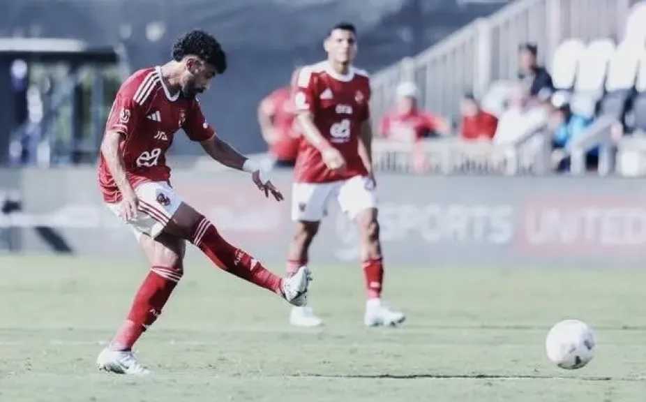 مروان عطية يُحدد موقفه من الرحيل عن الأهلي.. تفاصيل مهمة