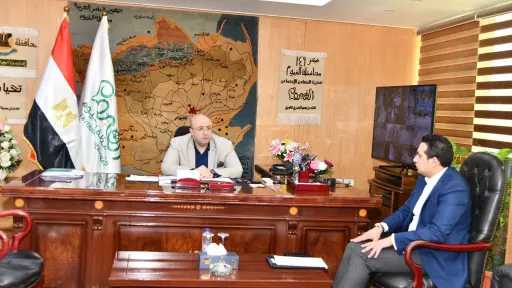 خلال اجتماعه بلجنة المشروعات الخضراء الذكية.. محافظ الفيوم... خلال اجتماعه بلجنة المشروعات الخضراء الذكية.. محافظ الفيوم يؤكد ضرورة رفع الوعي لدى الطلاب بأهمية المبادرة