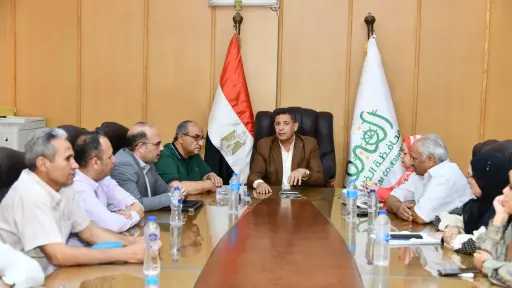 السكرتير العام المساعد لمحافظ الفيوم يناقش آليات ضبط... السكرتير العام المساعد لمحافظ الفيوم يناقش آليات ضبط منظومة العمل الإداري والارتقاء بمستوى الأداء الخدمي