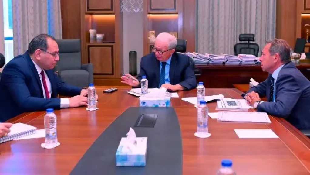 الحكومة: تطوير صناعة الغزل والنسيج يعزز تنافسية القطاع الصناعي ويعظم القيمة المضافة للقطن