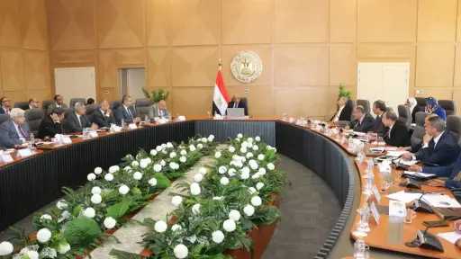 وزير الكهرباء يتابع خطة العمل لرفع كفاءة استخدام... وزير الكهرباء يتابع خطة العمل لرفع كفاءة استخدام الطاقة الكهربائية في السوق المحلية