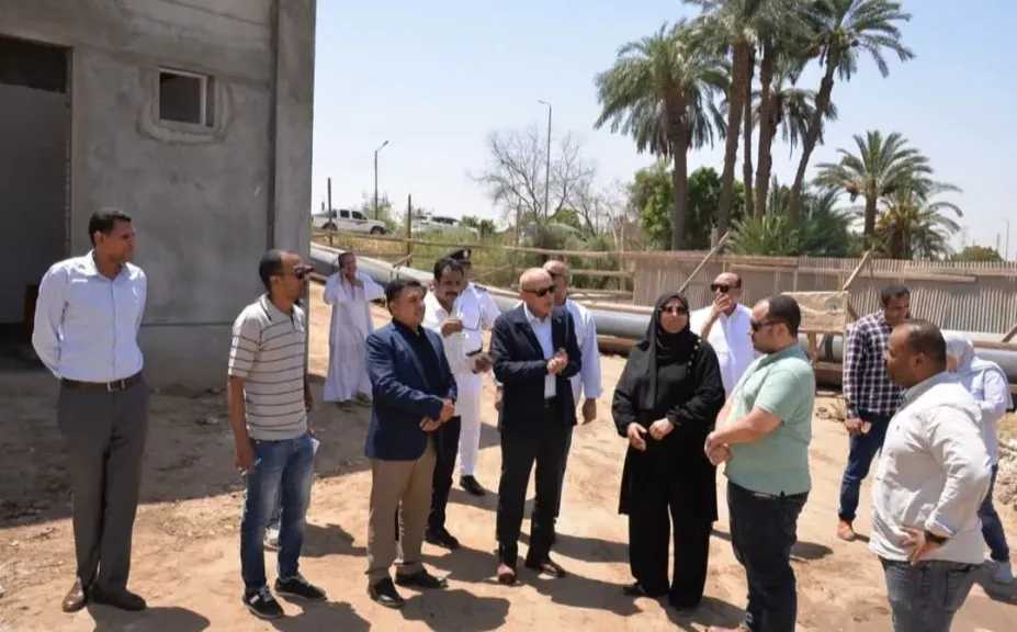 توجيهات عاجلة من محافظ الأقصر بشأن مشروعات وخدمات مركز القرنة