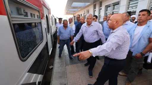 وزير النقل يتفقد محطة السكة الحديد ومحطة اتوبيسات... وزير النقل يتفقد محطة السكة الحديد ومحطة اتوبيسات غرب ووسط الدلتا للنقل والسياحة بمطروح