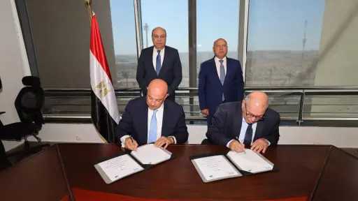 وزيرا النقل والطيران المدني يشهدان توقيع بروتوكول لتنفيذ... وزيرا النقل والطيران المدني يشهدان توقيع بروتوكول لتنفيذ اعمال مشروعات رفع كفاءة وصيانة الممرات الرئيسية والخدمية بالمطارات