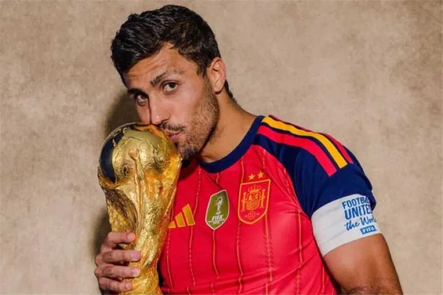 فيجو: ريال مدريد يسعى دائمًا لضم الأفضل.. والتعاقد مع رودري ليس سهلًا