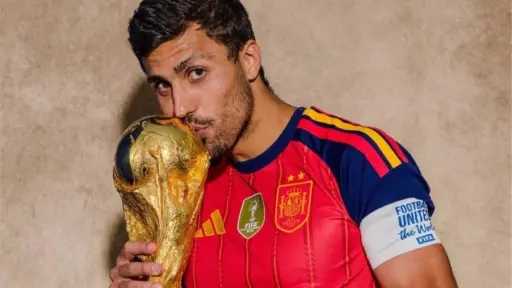 فيجو: ريال مدريد يسعى دائمًا لضم الأفضل.. والتعاقد... فيجو: ريال مدريد يسعى دائمًا لضم الأفضل.. والتعاقد مع رودري ليس سهلًا