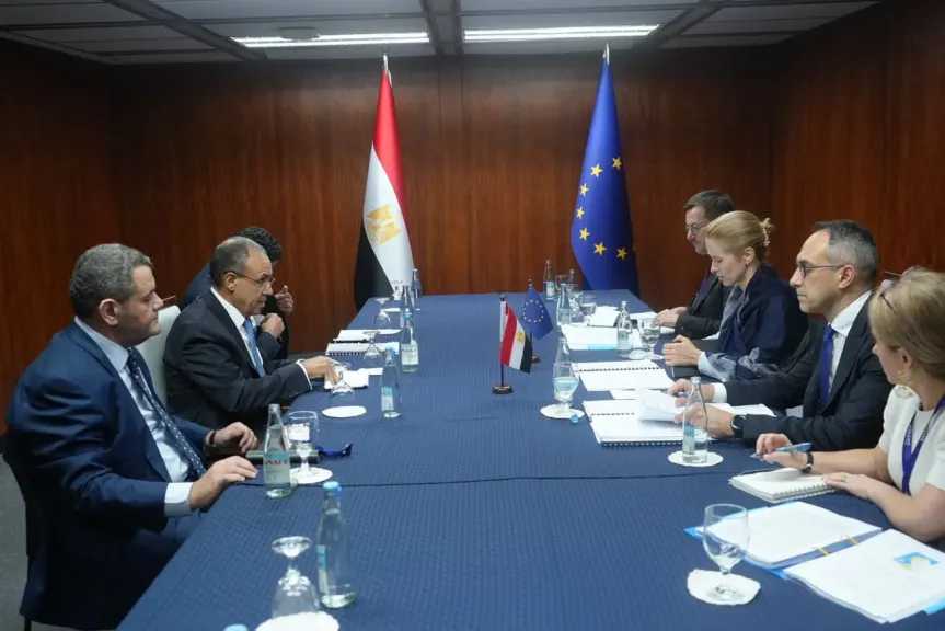 وزير الخارجية يلتقى الممثلة العليا للشئون الخارجية والسياسة الأمنية للاتحاد الأوروبي