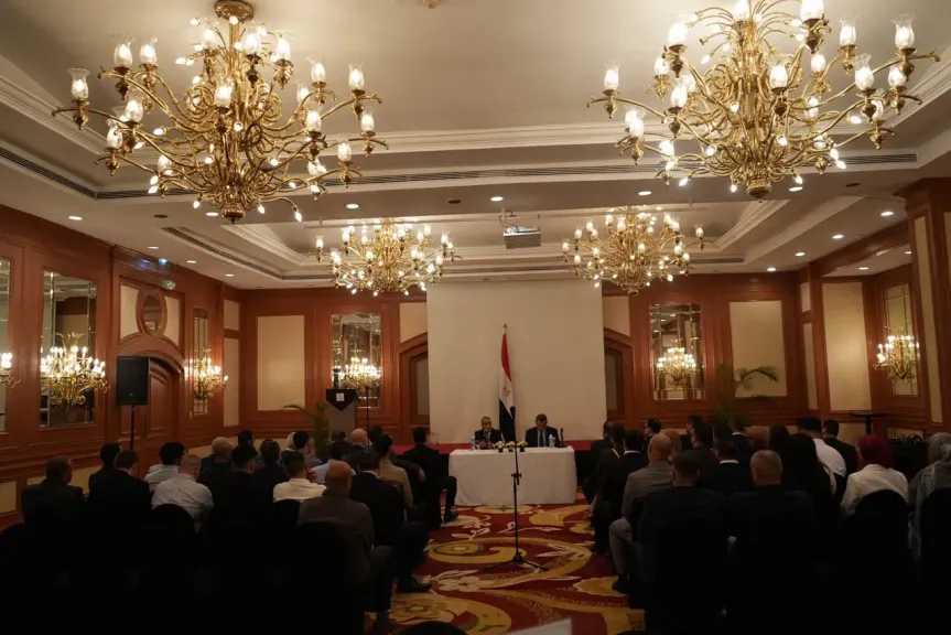 وزير الخارجية يلتقي بأعضاء الجالية المصرية في الفلبين