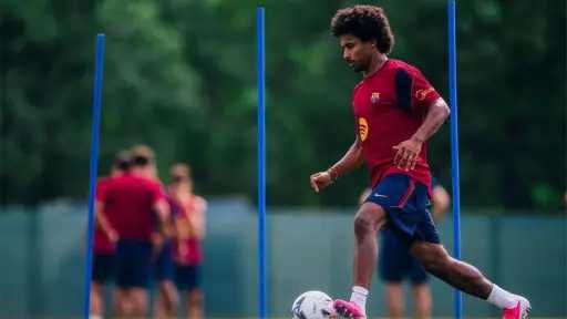 أول ظهور لكريم أديمي في تدريبات برشلونة.. وقرار... أول ظهور لكريم أديمي في تدريبات برشلونة.. وقرار من فليك بشأن مشاركته الودية