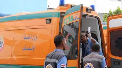 مصرع شخص صدمته سيارة بالطريق الدولي الساحلي أمام... مصرع شخص صدمته سيارة بالطريق الدولي الساحلي أمام مدينة العلمين
