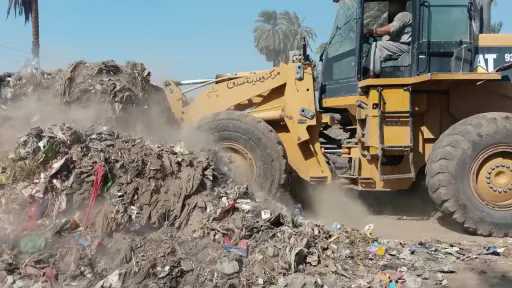 محافظ أسيوط: رفع 179 طنًا من المخلفات والتراكمات بمركز صدفا..ومستمرون في تنفيذ الحملات للارتقاء بالمظهر الجمالي