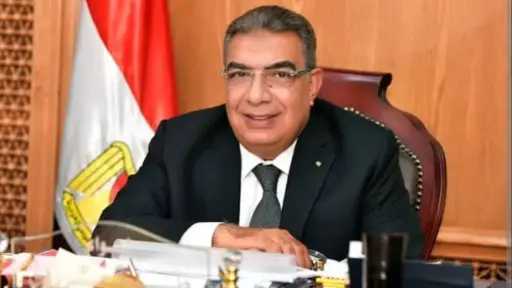 محافظ الدقهلية يهنىء الطالب يوسف محمود لحصوله على... محافظ الدقهلية يهنىء الطالب يوسف محمود لحصوله على المركز الثالث على الجمهورية بالثانوية الأزهرية