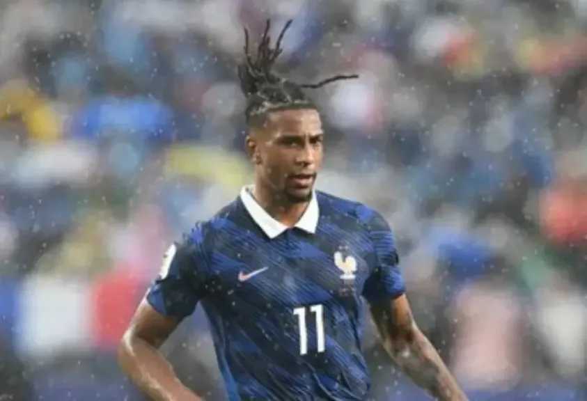 بايرن ميونخ يغلق الباب أمام ريال مدريد مجددًا.. أوليس خارج حسابات الرحيل