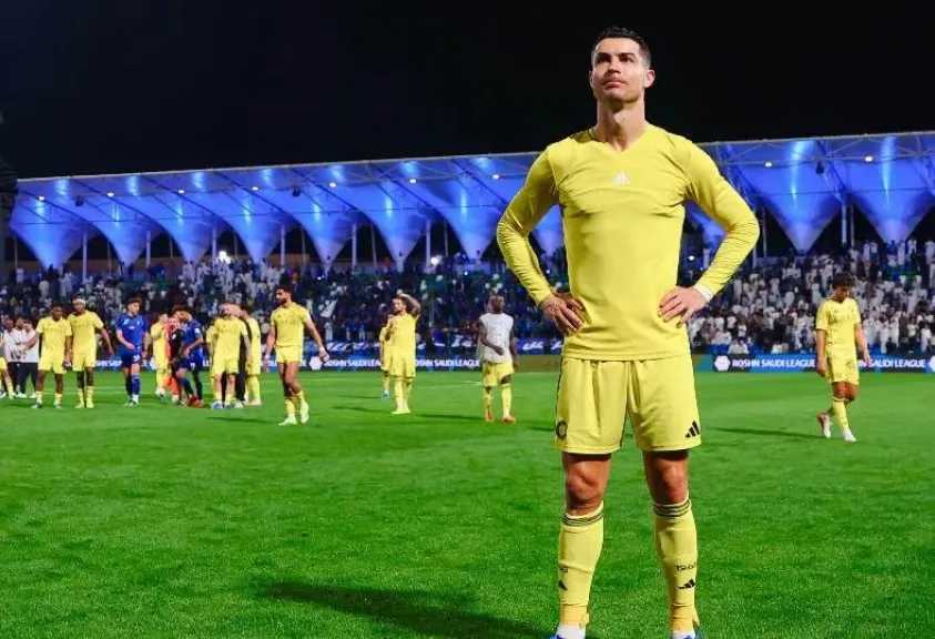 صندوق الاستثمارات العامة يتحرك لإنقاذ النصر.. قيود مالية ودراسة بيع جزئي للنادي