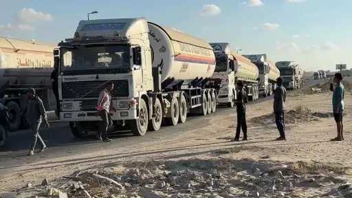 دخول 5 شاحنات غاز طهي إلى قطاع غزة دخول 5 شاحنات غاز طهي إلى قطاع غزة